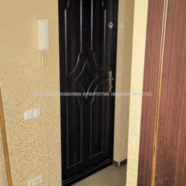 Продам квартиру, Золочевская ул. , 4  ком., 68 м², капитальный ремонт 
