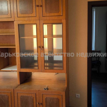 Продам квартиру, Золочевская ул. , 4 кім., 68 м², капитальный ремонт 