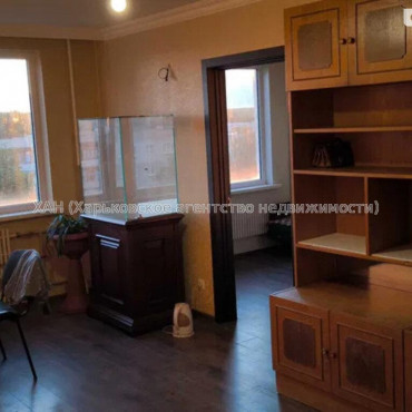 Продам квартиру, Золочевская ул. , 4  ком., 68 м², капитальный ремонт 