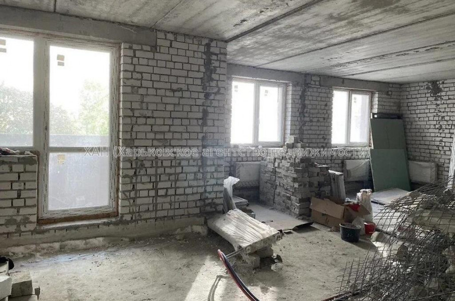 Продам квартиру, Героев Харькова просп. , 2  ком., 76 м², без внутренних работ 