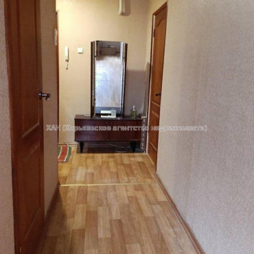 Продам квартиру, Соборности Украины ул. , 1 кім., 32.80 м², косметический ремонт 