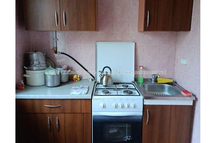 Продам квартиру, Соборности Украины ул. , 1 кім., 32.80 м², косметический ремонт 