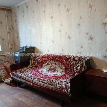 Продам квартиру, Соборности Украины ул. , 1 кім., 32.80 м², косметический ремонт 