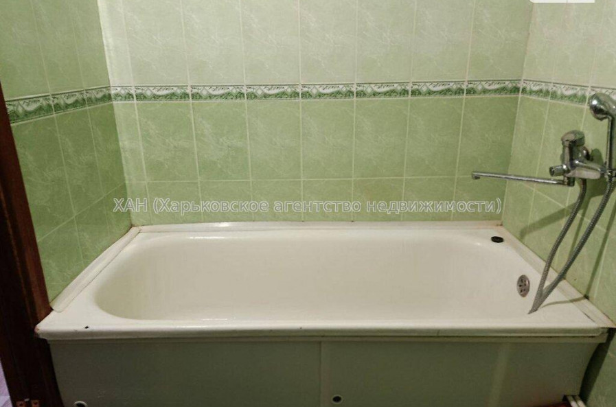 Продам квартиру, Соборности Украины ул. , 1 кім., 32.80 м², косметический ремонт 
