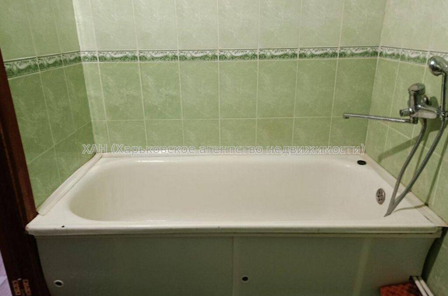 Продам квартиру, Соборности Украины ул. , 1 кім., 32.80 м², косметический ремонт 