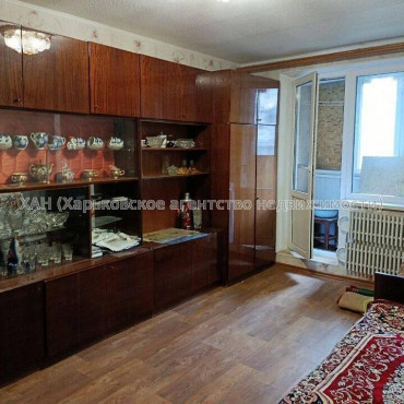 Продам квартиру, Соборности Украины ул. , 1 кім., 32.80 м², косметический ремонт 