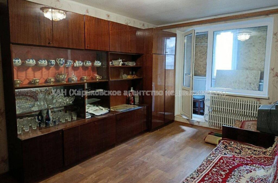 Продам квартиру, Соборности Украины ул. , 1 кім., 32.80 м², косметический ремонт 