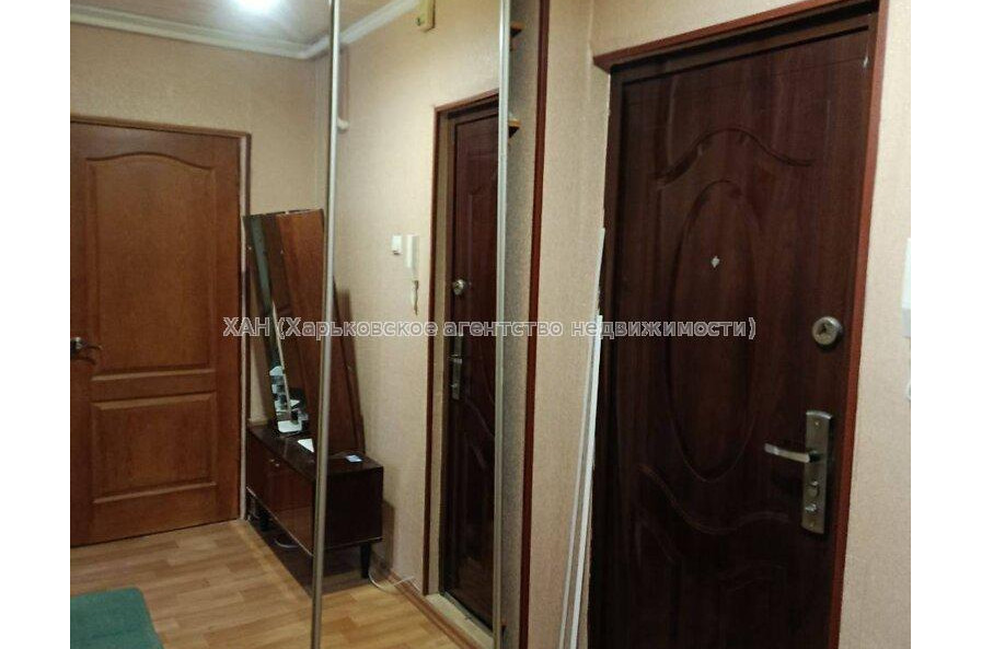 Продам квартиру, Соборности Украины ул. , 1 кім., 32.80 м², косметический ремонт 