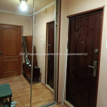 Продам квартиру, Соборности Украины ул. , 1 кім., 32.80 м², косметический ремонт 