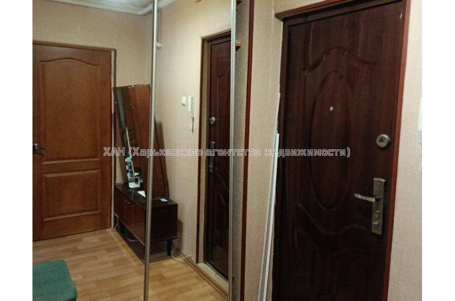 Продам квартиру, Соборности Украины ул. , 1 кім., 32.80 м², косметический ремонт 