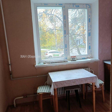 Продам квартиру, Соборности Украины ул. , 1 кім., 32.80 м², косметический ремонт 