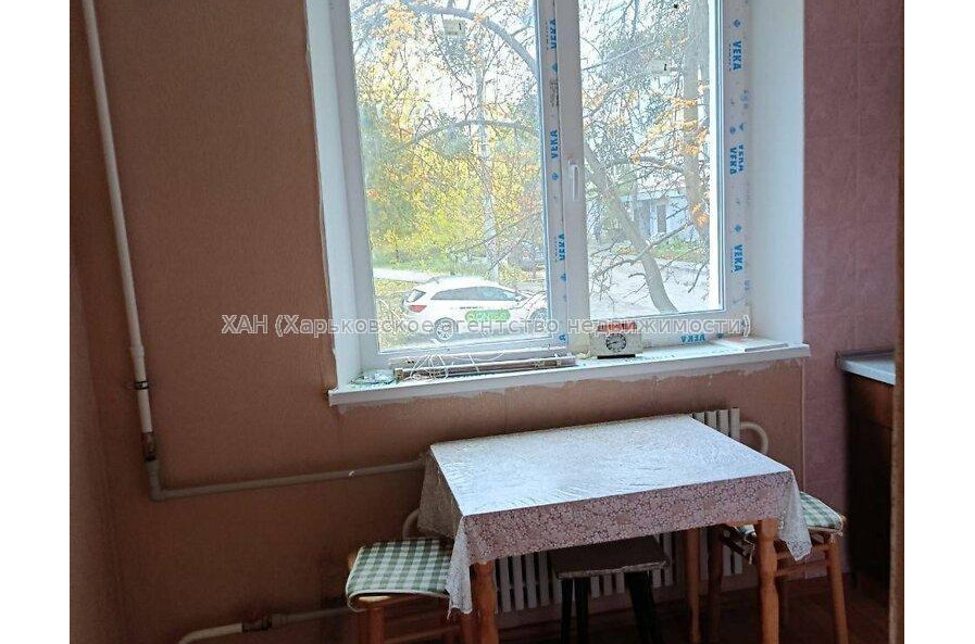 Продам квартиру, Соборности Украины ул. , 1 кім., 32.80 м², косметический ремонт 