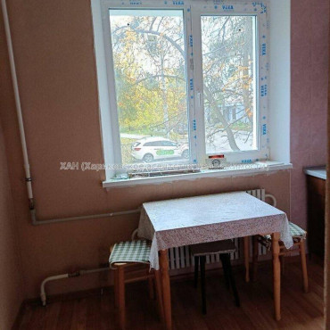 Продам квартиру, Соборности Украины ул. , 1 кім., 32.80 м², косметический ремонт 