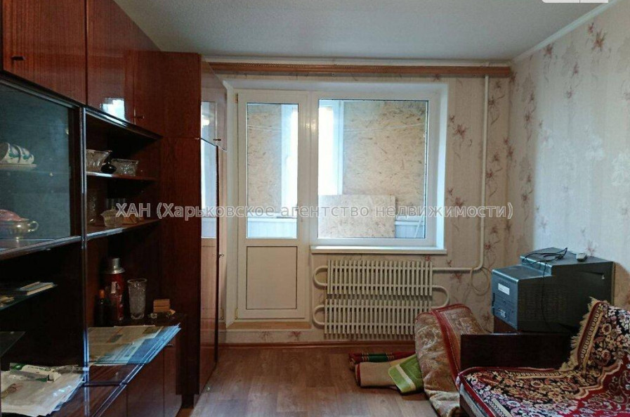 Продам квартиру, Соборности Украины ул. , 1 кім., 32.80 м², косметический ремонт 
