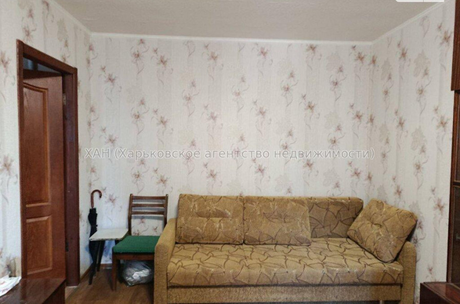 Продам квартиру, Соборности Украины ул. , 1 кім., 32.80 м², косметический ремонт 