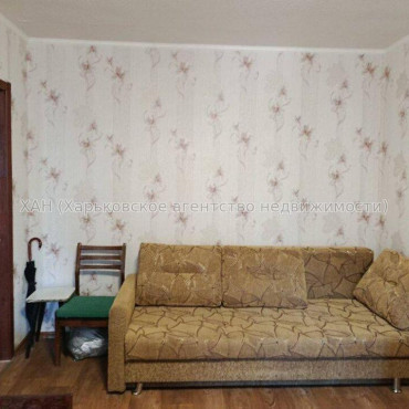 Продам квартиру, Соборности Украины ул. , 1 кім., 32.80 м², косметический ремонт 