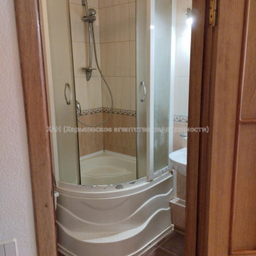 Продам квартиру, Клочковская ул. , 186Б , 1 кім., 35 м², капитальный ремонт 