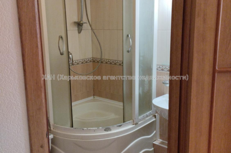 Продам квартиру, Клочковская ул. , 186Б , 1 кім., 35 м², капитальный ремонт 