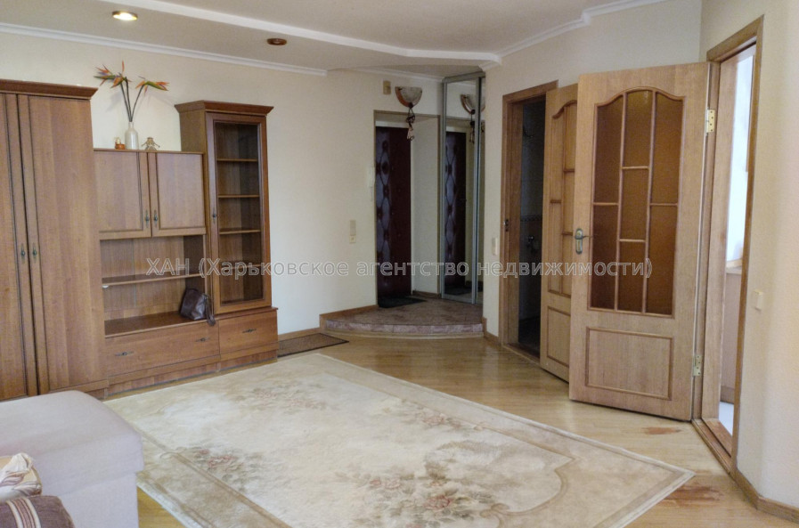 Продам квартиру, Клочковская ул. , 186Б , 1 кім., 35 м², капитальный ремонт 