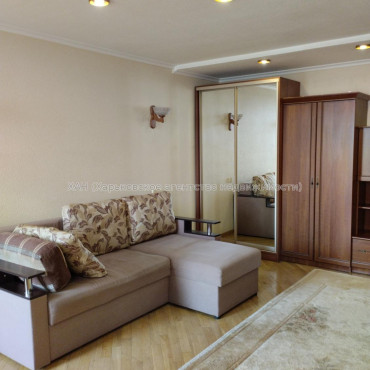 Продам квартиру, Клочковская ул. , 186Б , 1 кім., 35 м², капитальный ремонт 