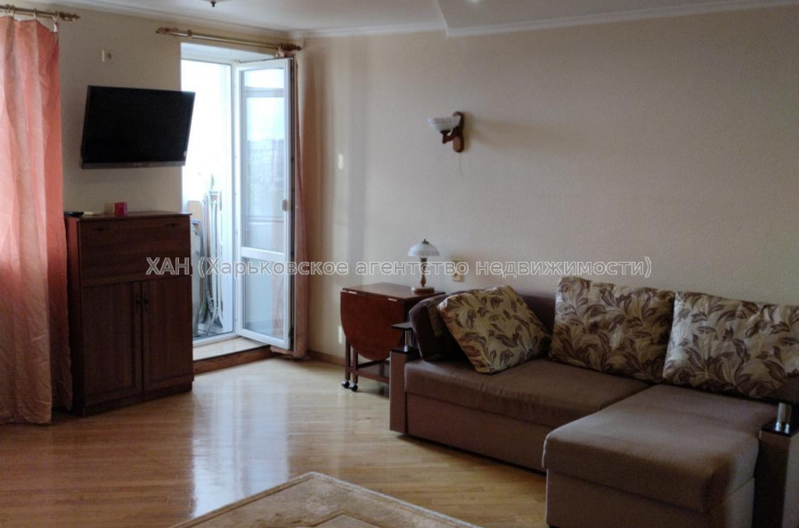 Продам квартиру, Клочковская ул. , 186Б , 1 кім., 35 м², капитальный ремонт 