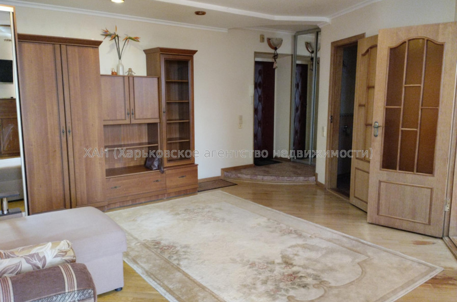 Продам квартиру, Клочковская ул. , 186Б , 1 кім., 35 м², капитальный ремонт 
