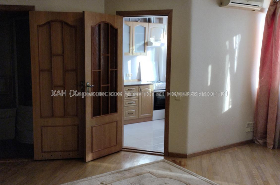 Продам квартиру, Клочковская ул. , 186Б , 1 кім., 35 м², капитальный ремонт 