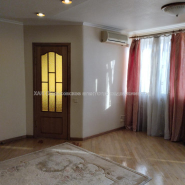 Продам квартиру, Клочковская ул. , 186Б , 1 кім., 35 м², капитальный ремонт 