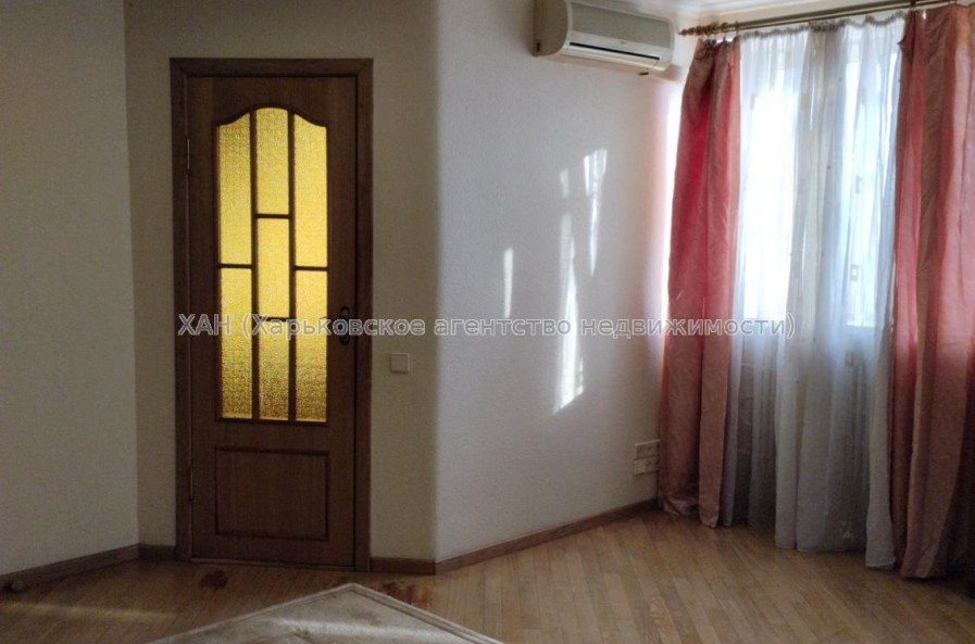 Продам квартиру, Клочковская ул. , 186Б , 1 кім., 35 м², капитальный ремонт 