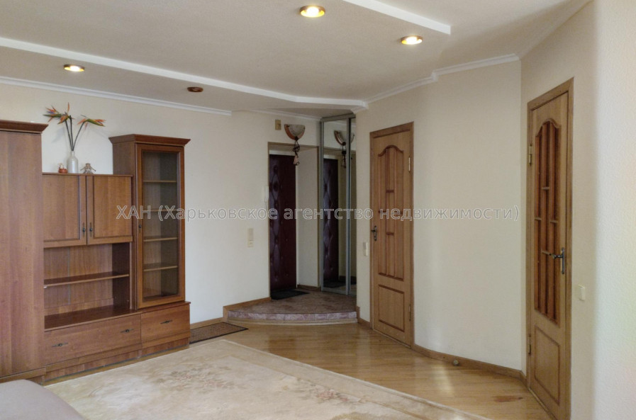 Продам квартиру, Клочковская ул. , 186Б , 1 кім., 35 м², капитальный ремонт 