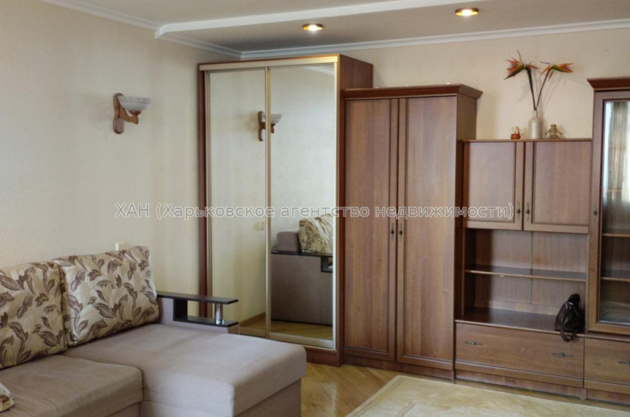 Продам квартиру, Клочковская ул. , 186Б , 1 кім., 35 м², капитальный ремонт 