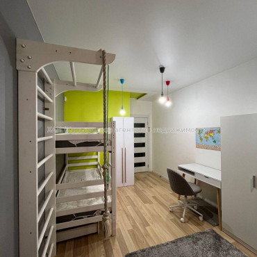 Продам квартиру, Гвардейцев Широнинцев ул. , 2  ком., 63 м², авторский дизайн 