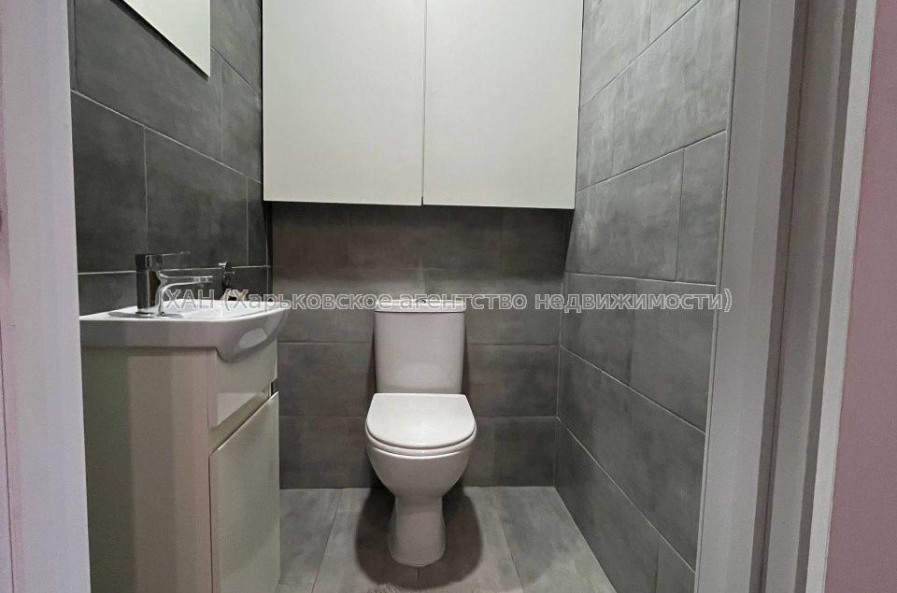 Продам квартиру, Гвардейцев Широнинцев ул. , 2  ком., 63 м², авторский дизайн 
