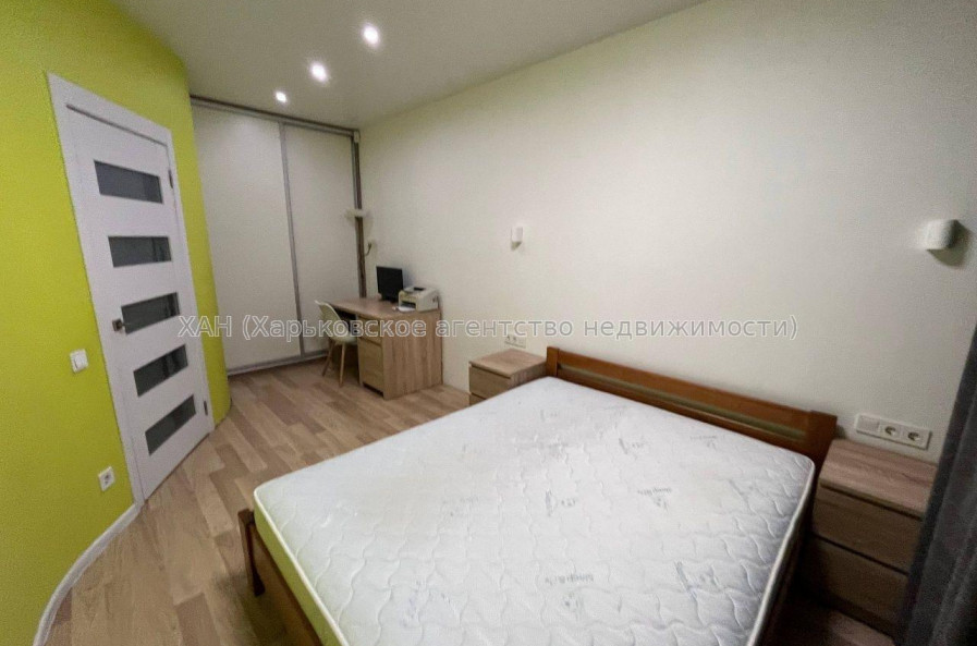 Продам квартиру, Гвардейцев Широнинцев ул. , 2  ком., 63 м², авторский дизайн 