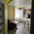 Продам квартиру, Гвардейцев Широнинцев ул. , 2  ком., 63 м², авторский дизайн 