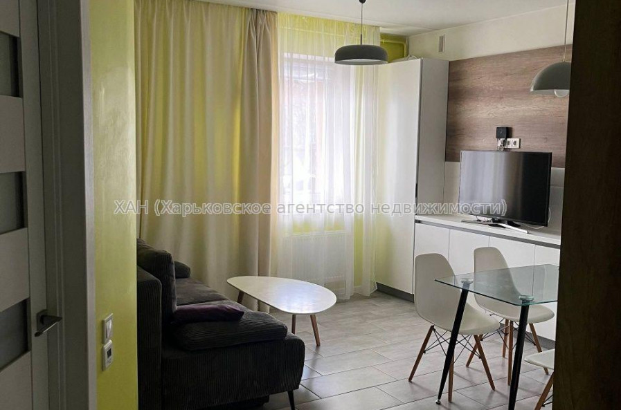 Продам квартиру, Гвардейцев Широнинцев ул. , 2  ком., 63 м², авторский дизайн 