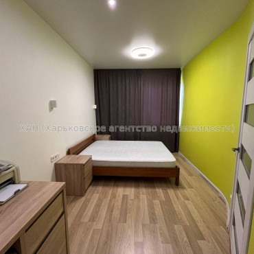 Продам квартиру, Гвардейцев Широнинцев ул. , 2  ком., 63 м², авторский дизайн 