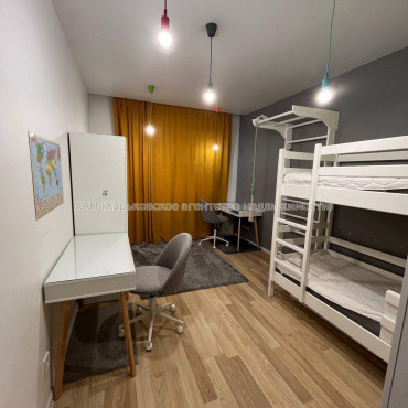 Продам квартиру, Гвардейцев Широнинцев ул. , 2  ком., 63 м², авторский дизайн 