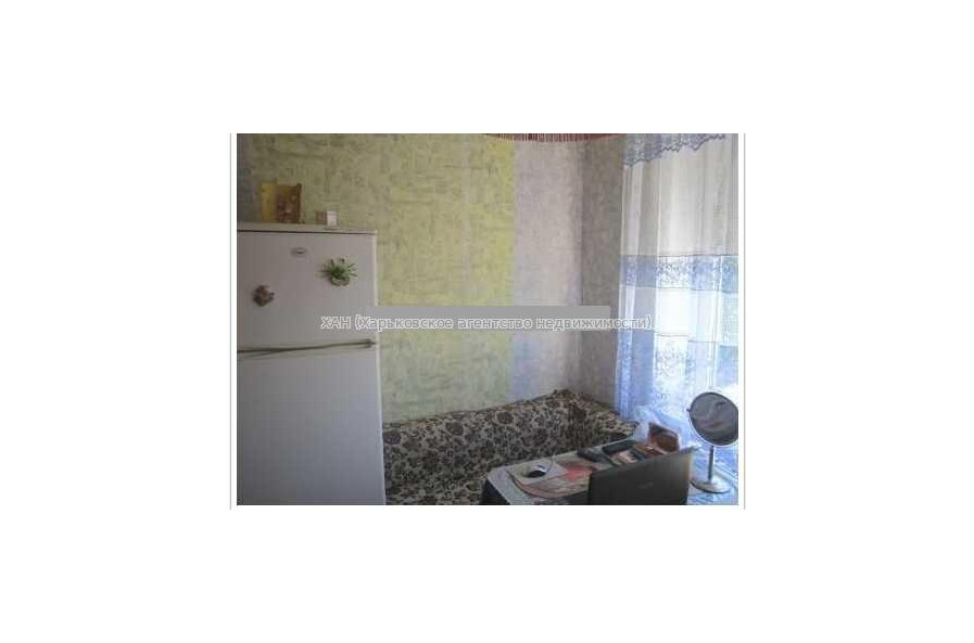 Продам квартиру, Непокоренных ул. , 1 кім., 33 м², косметический ремонт 