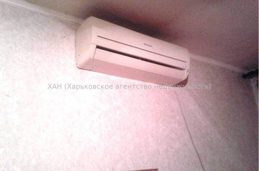 Продам квартиру, Непокоренных ул. , 1 кім., 33 м², косметический ремонт 