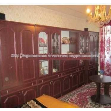 Продам квартиру, Непокоренных ул. , 1 кім., 33 м², косметический ремонт 