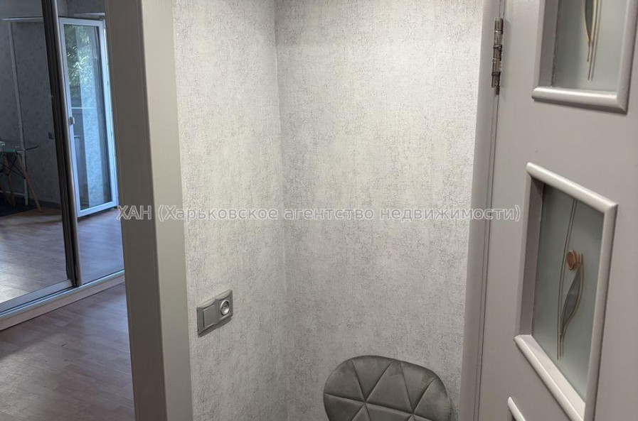 Продам квартиру, Александра Олеся ул. , 2  ком., 43.60 м², евроремонт 