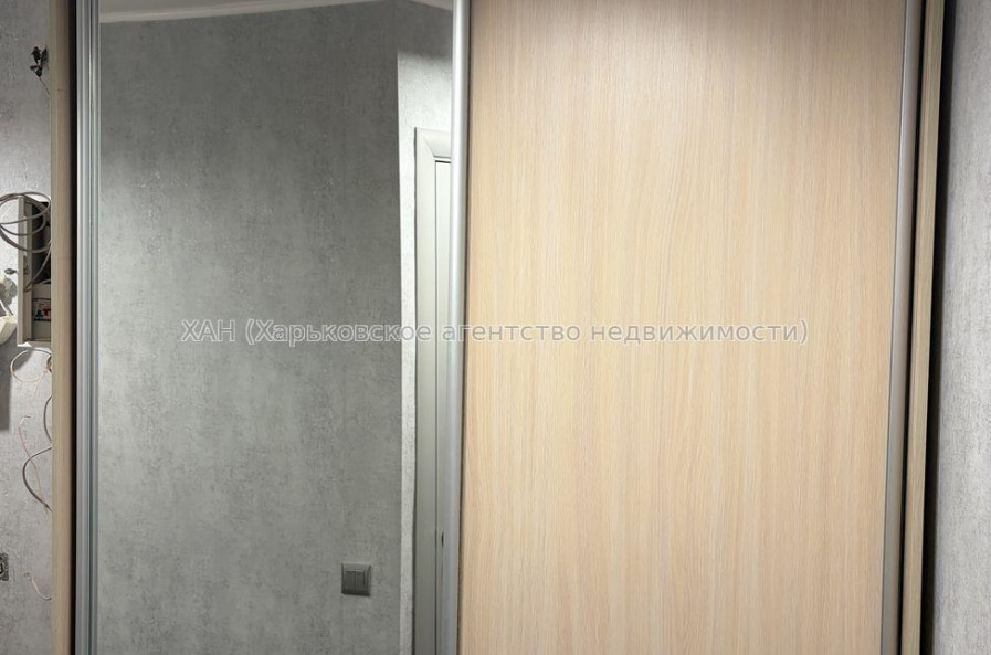 Продам квартиру, Александра Олеся ул. , 2  ком., 43.60 м², евроремонт 