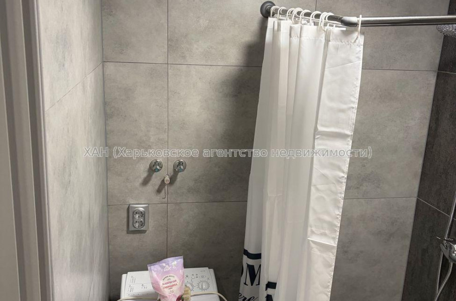 Продам квартиру, Александра Олеся ул. , 2  ком., 43.60 м², евроремонт 