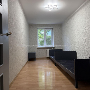 Продам квартиру, Александра Олеся ул. , 2  ком., 43.60 м², евроремонт 