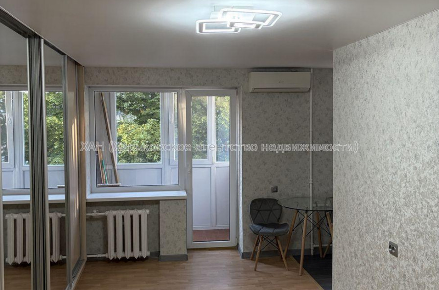 Продам квартиру, Александра Олеся ул. , 2  ком., 43.60 м², евроремонт 