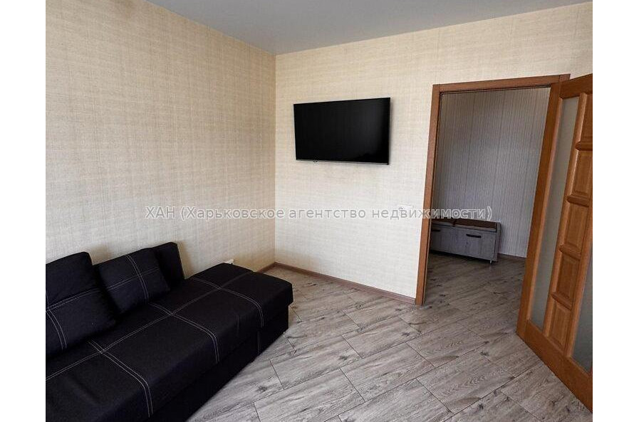 Продам квартиру, Амосова ул. , 3  ком., 64.80 м², евроремонт 