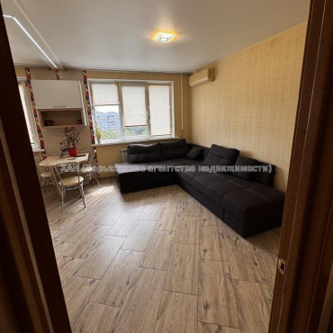 Продам квартиру, Амосова ул. , 3  ком., 64.80 м², евроремонт 