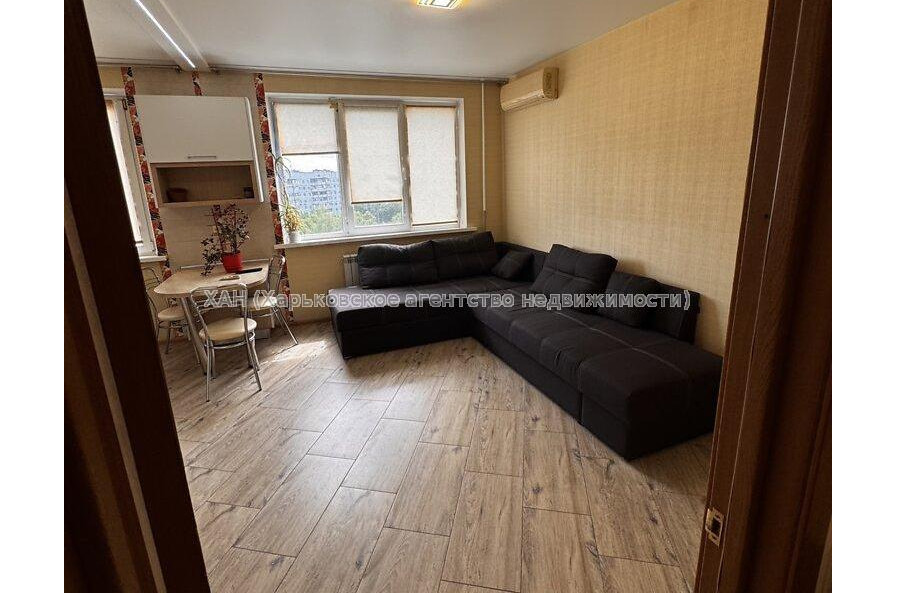 Продам квартиру, Амосова ул. , 3  ком., 64.80 м², евроремонт 