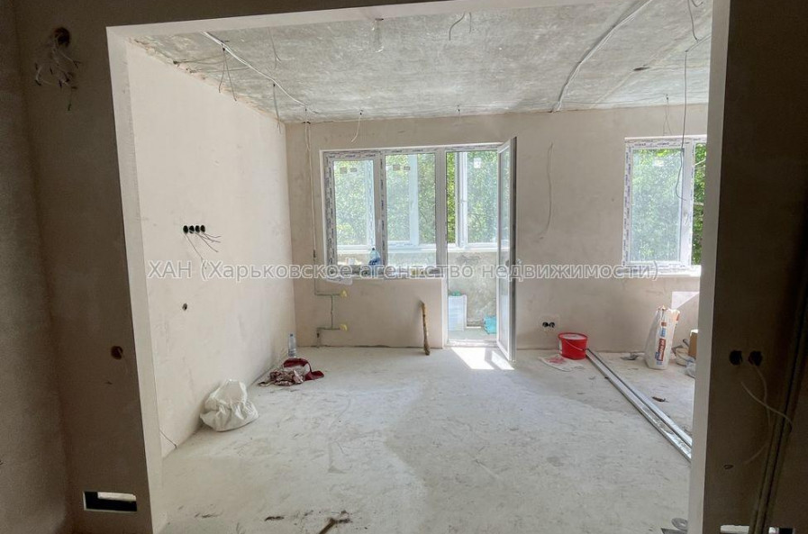Продам квартиру, Победы просп. , 1 кім., 37 м², без отделочных работ 
